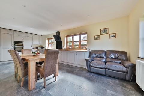 4 bedroom detached house for sale, Pitt Lane, Ryehill, Hull,  HU12 9NN