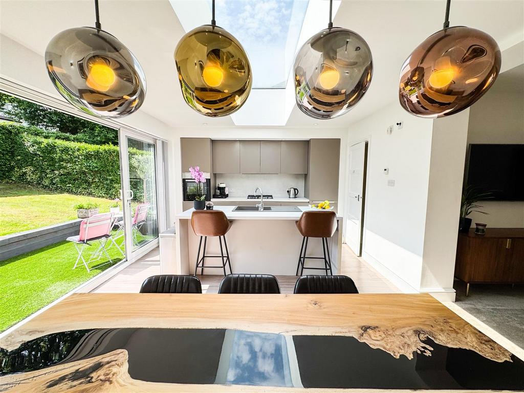 Open plan family room breakfast kitchen dining