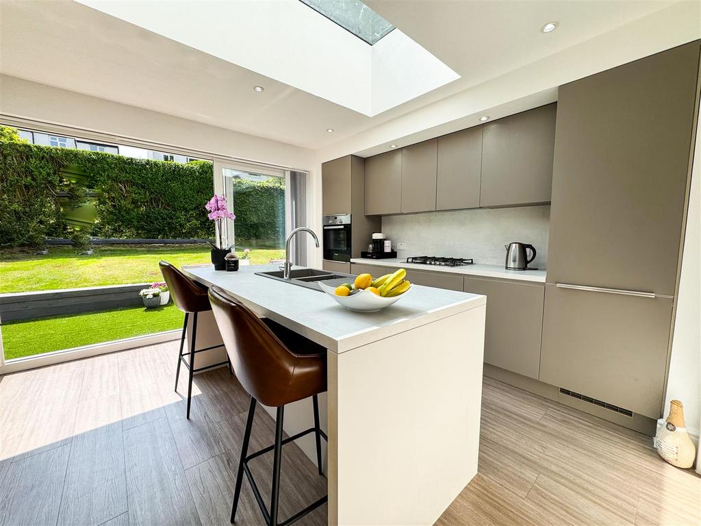 Open plan family room breakfast kitchen dining
