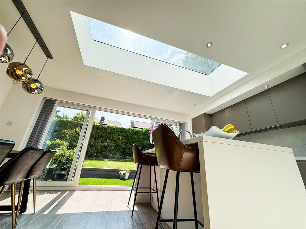 Open plan family room breakfast kitchen dining