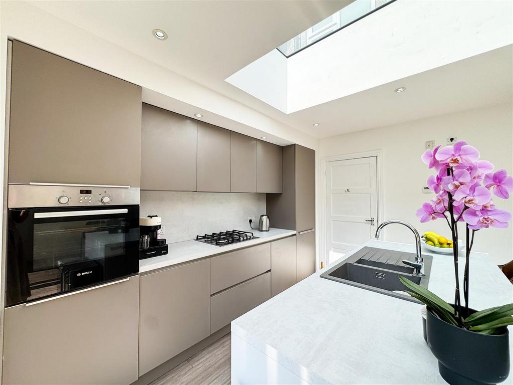 Open plan family room breakfast kitchen dining