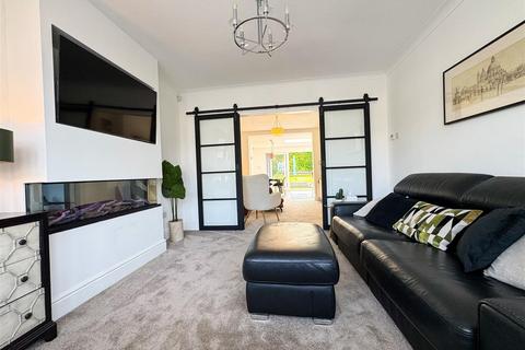 31 Cockshutt Avenue, Sheffield, S8 7DU