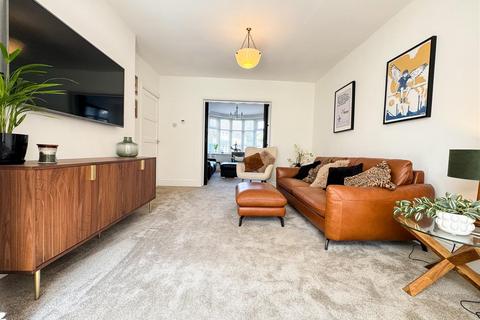 31 Cockshutt Avenue, Sheffield, S8 7DU