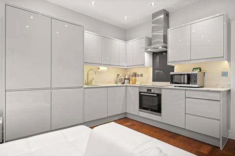 undefined, London Road, Berkshire RG12