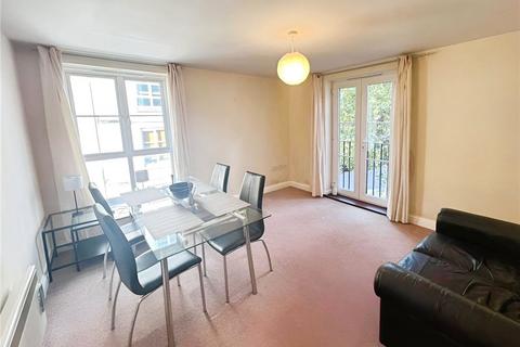 2 bedroom apartment to rent, Tudor Way, Woking GU21