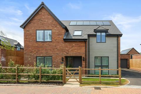 Pear Tree Close, Cheltenham, Gloucestershire, GL53