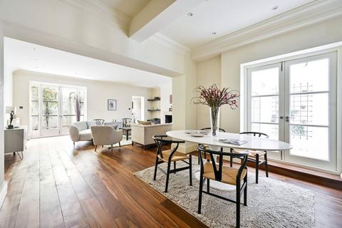 2 bedroom flat for sale, Courtfield Gardens, South Kensington, London, SW5