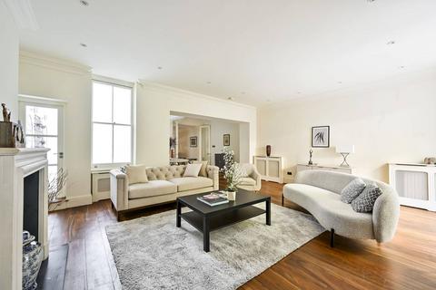 2 bedroom flat for sale, Courtfield Gardens, South Kensington, London, SW5