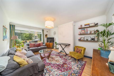 4 bedroom terraced house for sale, Saxton Close, London SE13