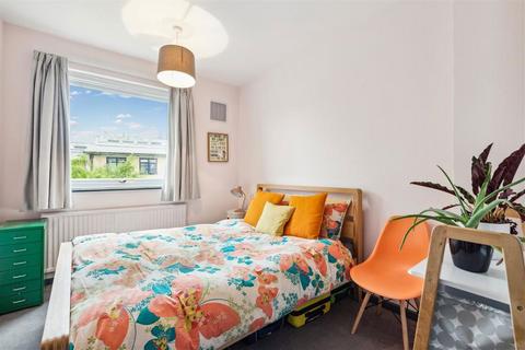 undefined, Saxton Close, London SE13