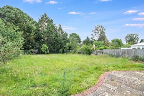 2 bedroom detached bungalow for sale, LANG CLOSE, FETCHAM, KT22