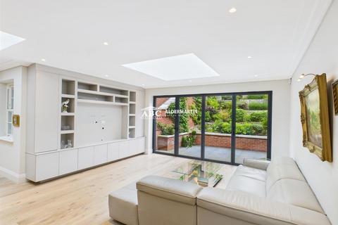 2 bedroom flat for sale, Tenterden Grove, London