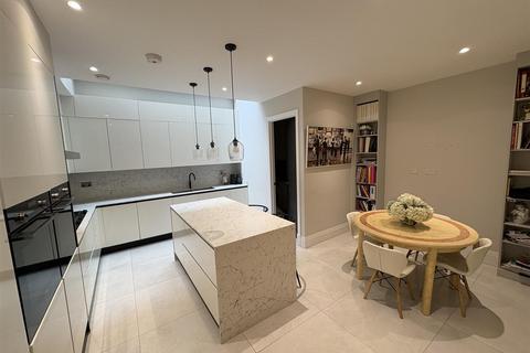 2 bedroom flat for sale, Tenterden Grove, London