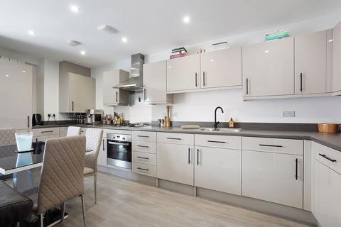 2 bedroom flat for sale, 32, Worrall Drive, Rochester ME1