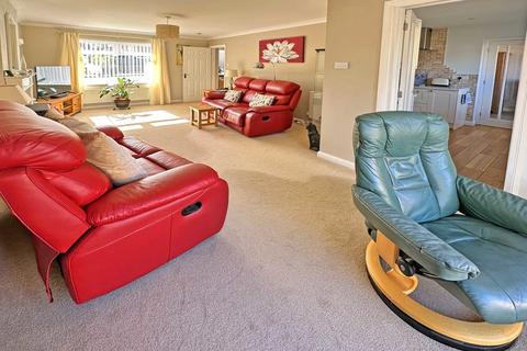 2 Penny Close, Exminster, Exeter, EX6 8SU