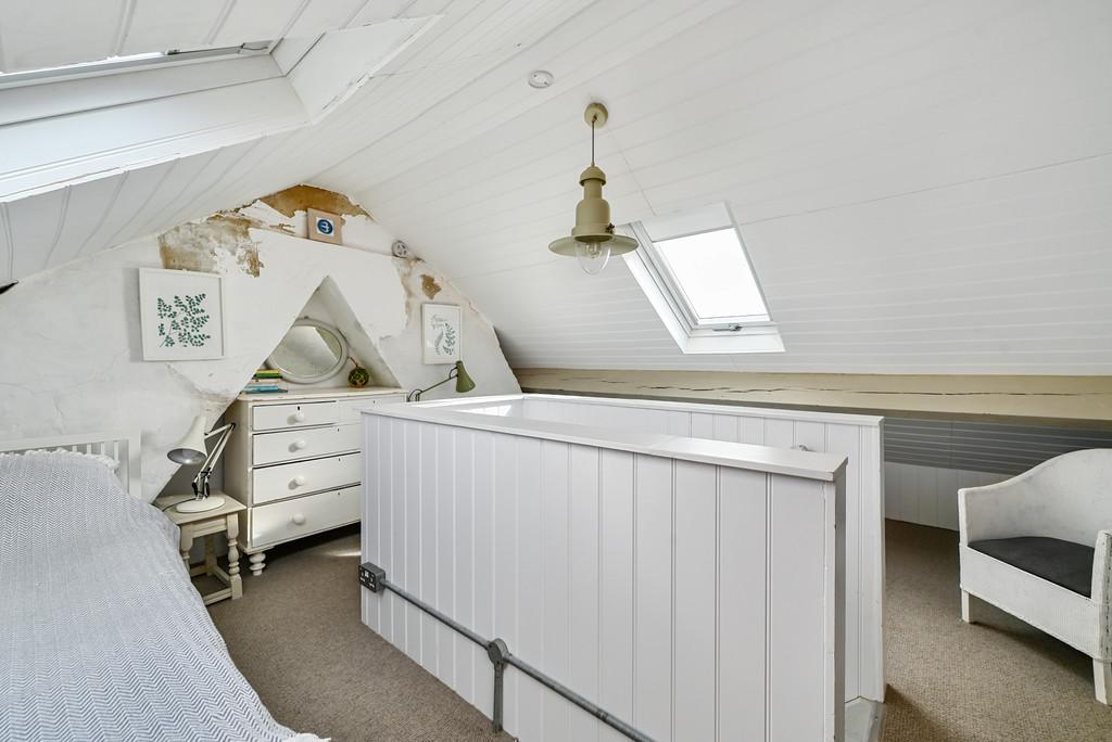 7 coastguard cottages tn31 (34)
