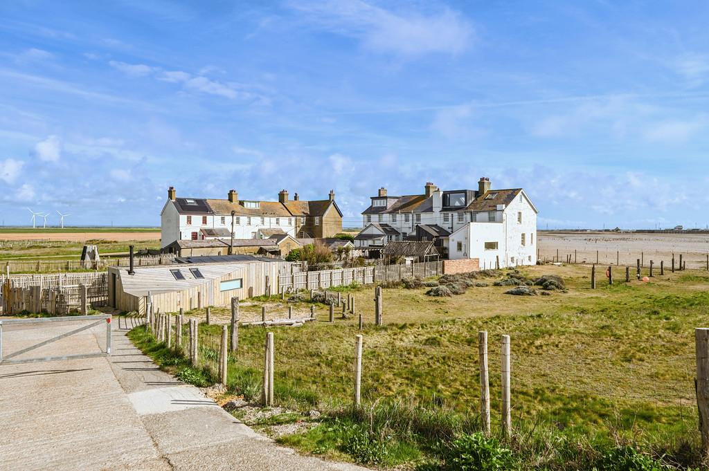 7 coastguard cottages tn31 (15)