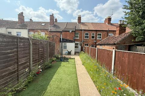 2 bedroom terraced house for sale, Bowbridge Road, Newark