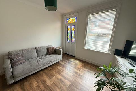 2 bedroom terraced house for sale, Bowbridge Road, Newark