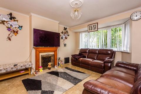 3 bedroom end of terrace house for sale, Balmoral Avenue, Rushden NN10