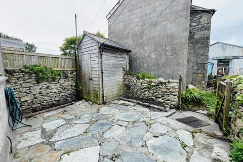 2 bedroom terraced house to rent, Bank Square, St Just