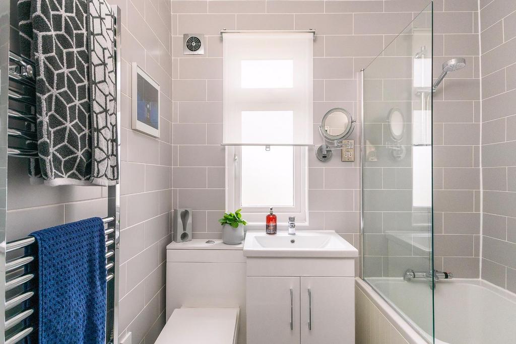 0 J7 ABN - Bathroom C.jpg