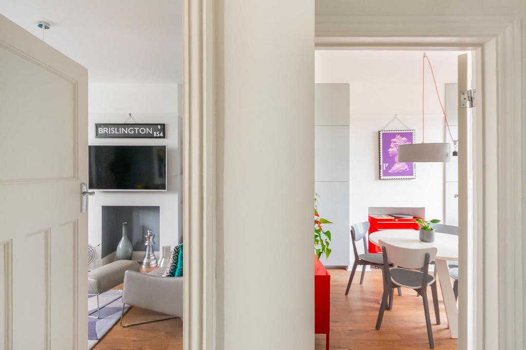 0 J7 ABN - Hallway A.jpg