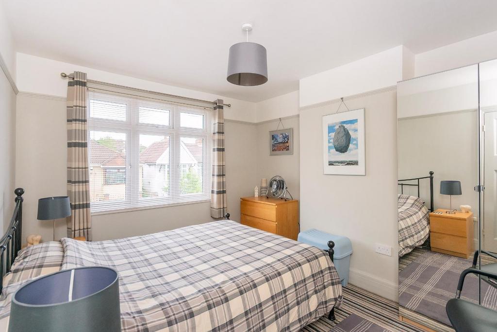0 J7 ABN - Bedroom E.jpg
