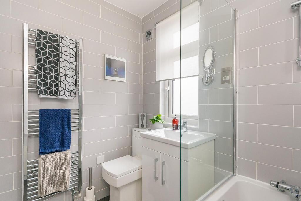 0 J7 ABN - Bathroom A.jpg