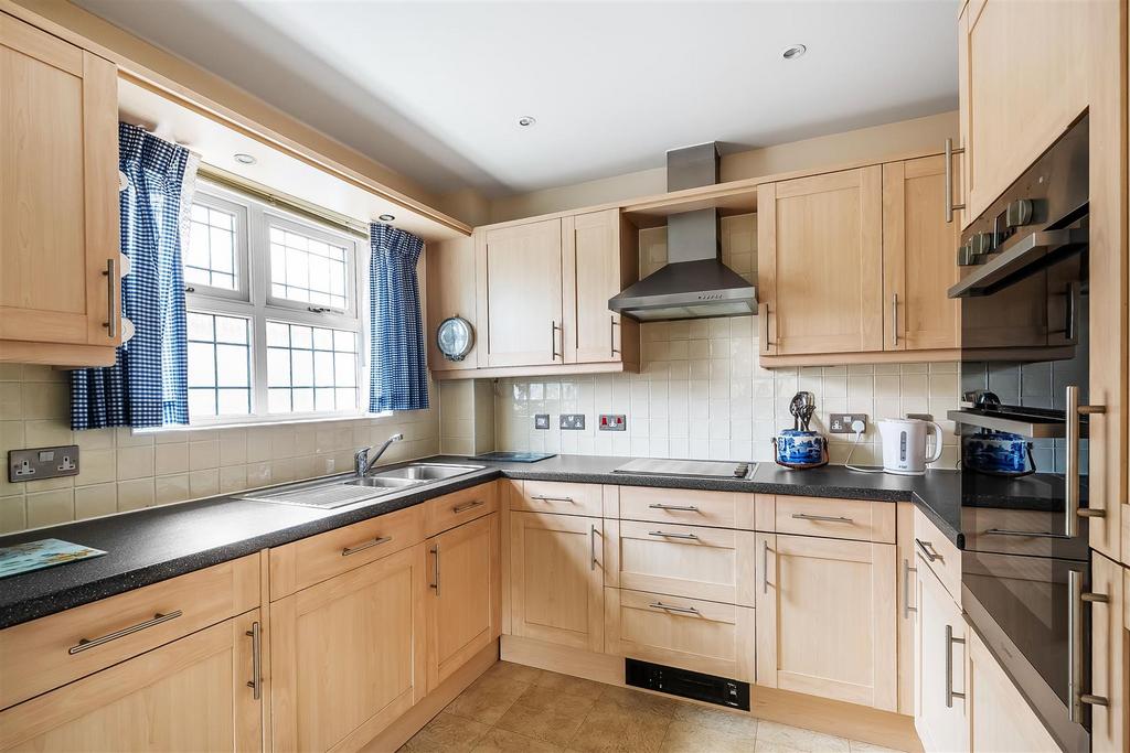 Flat-8-Ashcroft-Place-2.jpg