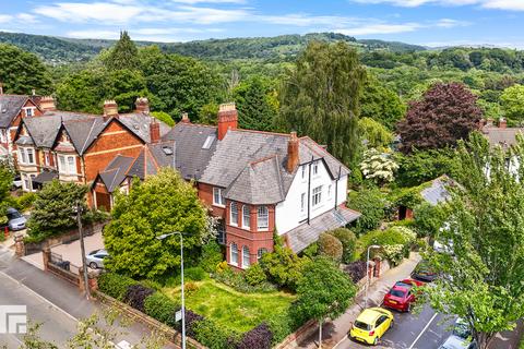 Heol Isaf, Radyr, Cardiff