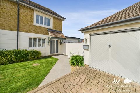 4 bedroom townhouse for sale, Bryher Island, Portsmouth PO6