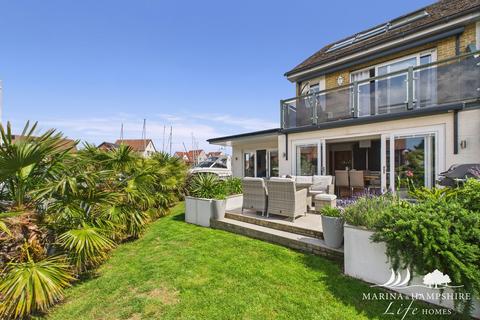 4 bedroom townhouse for sale, Bryher Island, Portsmouth PO6