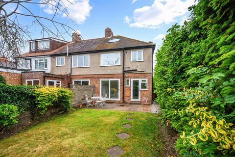 4 bedroom end of terrace house for sale, Sandlands Road, Walton On The Hill