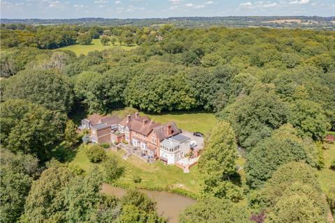 3, Brooklands Carlton Road, South Godstone, Godstone, RH9 8LH