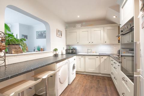 3, Brooklands Carlton Road, South Godstone, Godstone, RH9 8LH