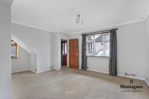 8 Meadow Road, Epping, CM16 5BW