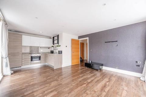 1 bedroom flat for sale, Madeleine Court, Stanmore, HA7