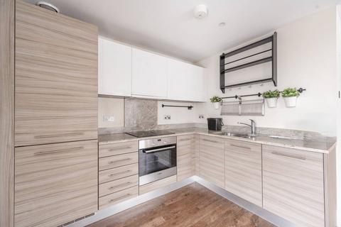 1 bedroom flat for sale, Madeleine Court, Stanmore, HA7
