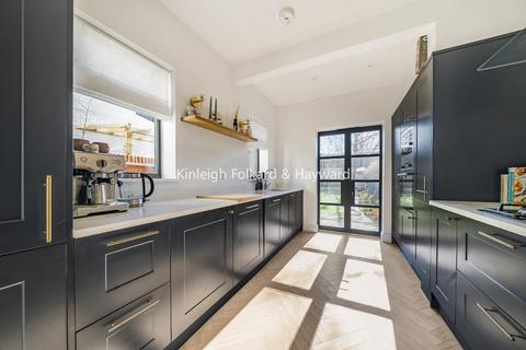 72 Bromley Gardens, Bromley, BR2 0ET