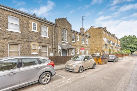 Heathfield Square, Earlsfield, London, SW18