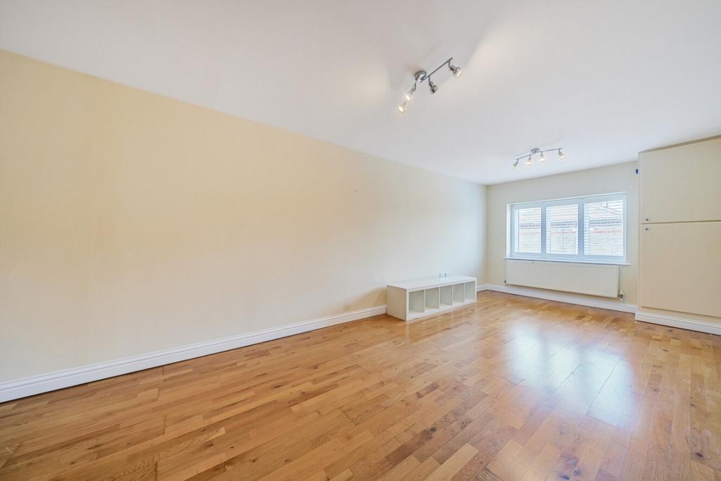 Apartment in London - View 2