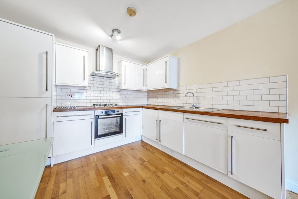 Apartment in London - View 3