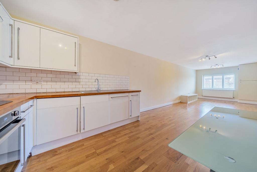 Apartment in London - View 4