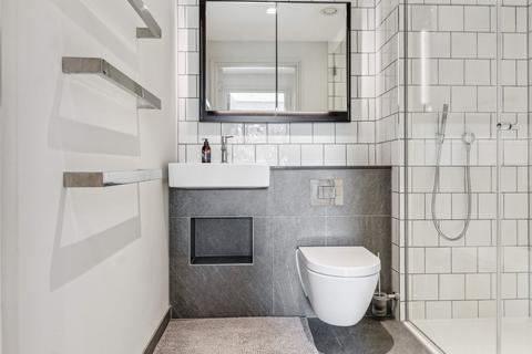 2 bedroom flat for sale, Queens Wharf, 2 Crisp Road, London