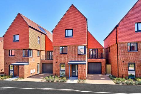 4 bedroom detached house for sale, Portsmouth Road, Ripley, Woking, Surrey, GU23