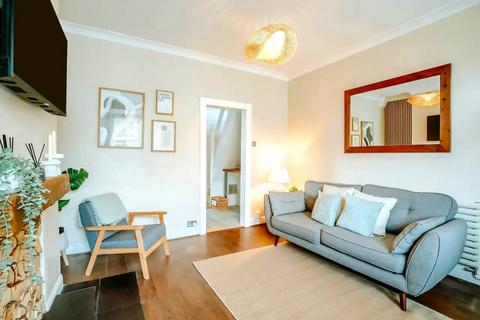 undefined, Mayfield Grove, Harrogate, HG1 5EY