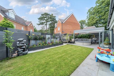 undefined, Metcalfe Avenue, Carshalton Beeches, Carshalton, SM5