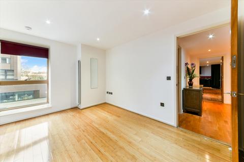 2 bedroom flat to rent, Gainsborough Studios South, 1 Poole Street, London, N1