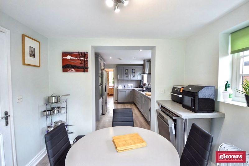 Dining kitchen